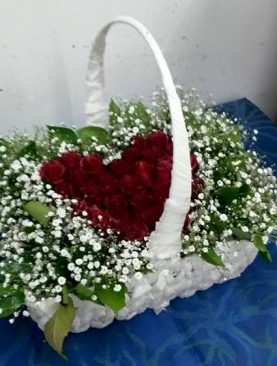SEPETTE GÜL ARANJMAN